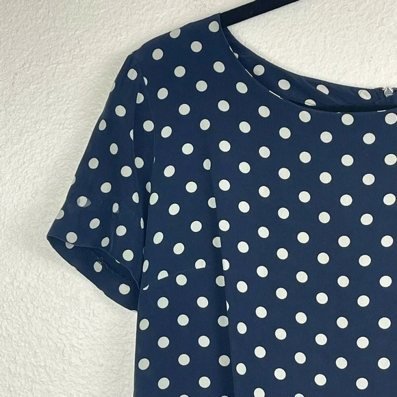J.Crew Blouse Women's Sz 2 Short Sleeve Zip Polka Dot Blue White 100% Silk - Picture 4 of 8
